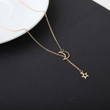 Fashion Moon Star Pendant Choker Necklace Gold..