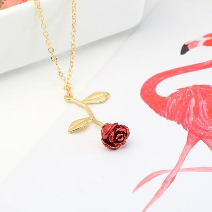 European And American Fashion Red Rose Pendant..