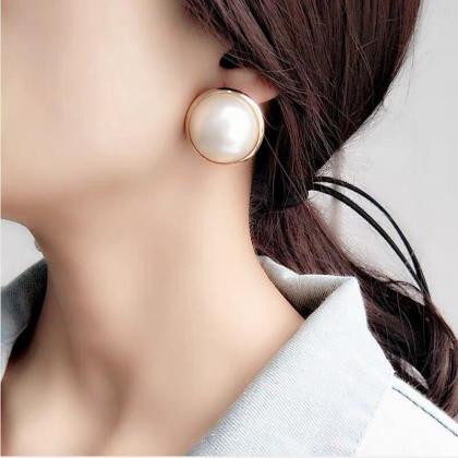 Ins Exaggerated 20mm White Round Pearl Imitation..