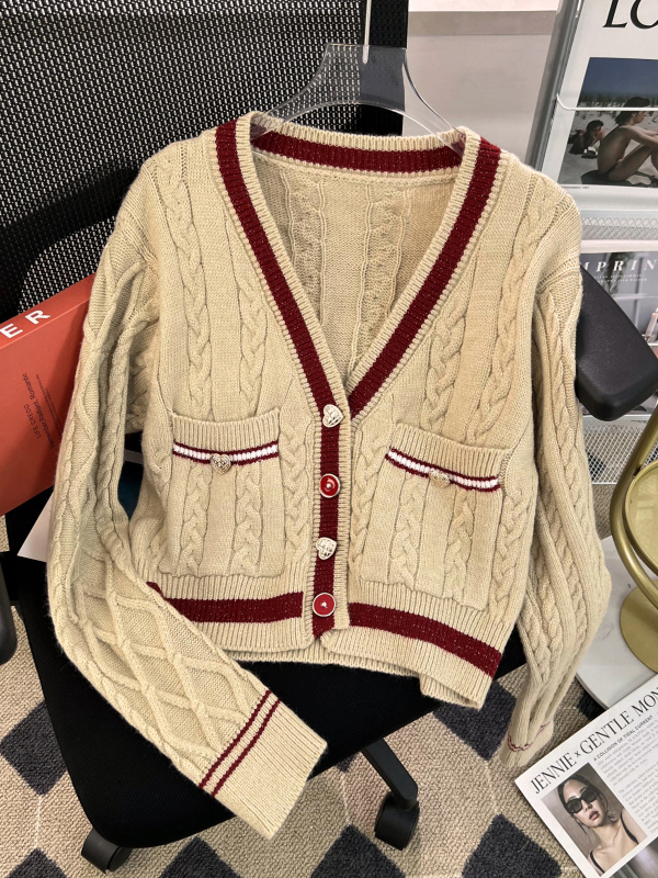 Vintage-inspired Cable Knit Cardigan With Contrast Trim
