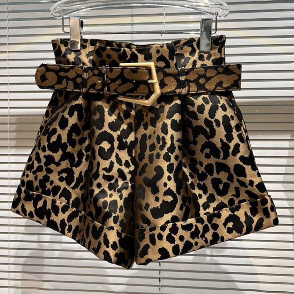 Fashion Trend Beautiful Quality Leopard Metal Belt Short Women's Slim High Waist Shorts