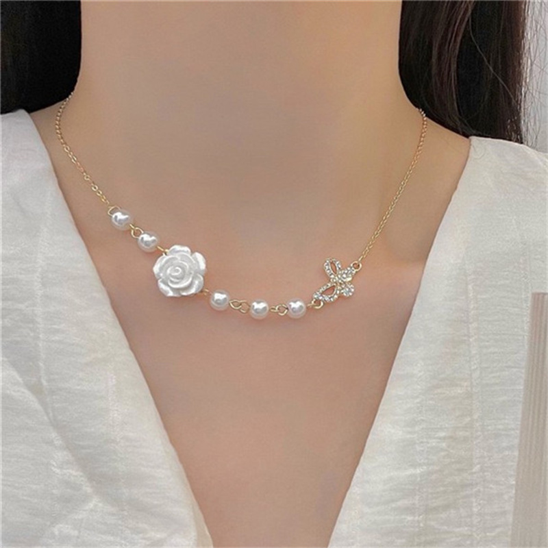 Fashion White Flower Necklace For Women Pearl Crystal Butterfly Choker Necklace Rose Elegant Party Jewelry Accessories
