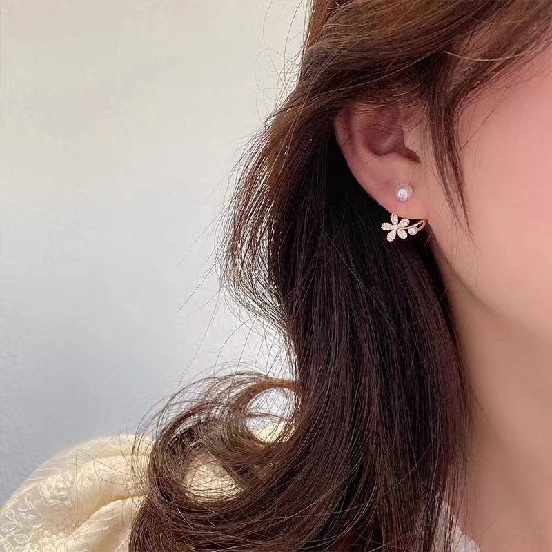 Flash Planet Zircon Ear Studs Women Korean Niche Exquisite Ear Accessories French Retro Simple Temperament Stud Earrings Jewelry