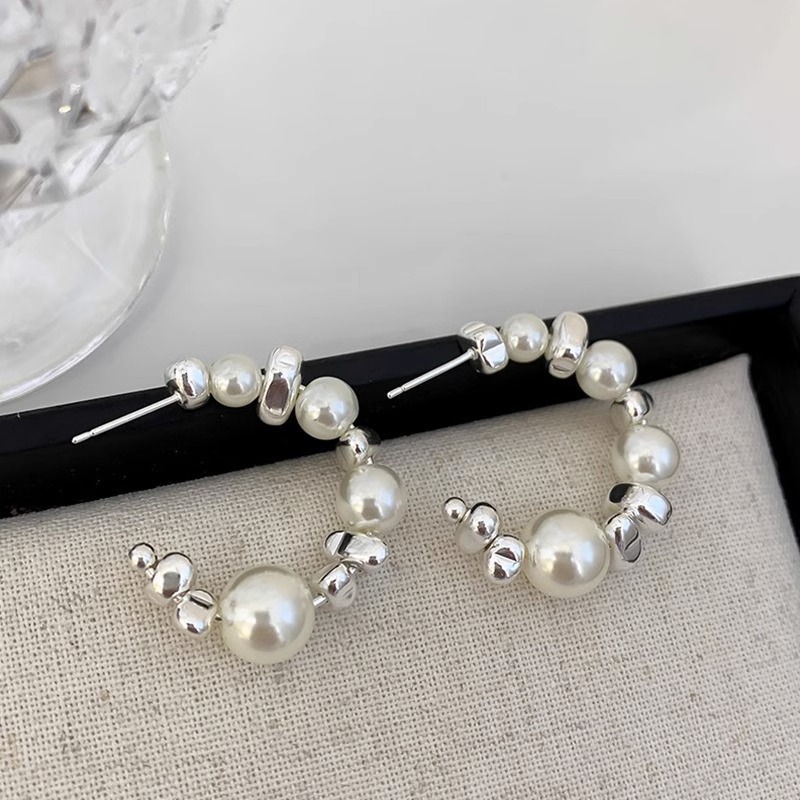 Trend Irregular C-type Pearl Metal Gravel Pendant Earring For Women Korean Brincos Wedding Jewelry Girl Gift