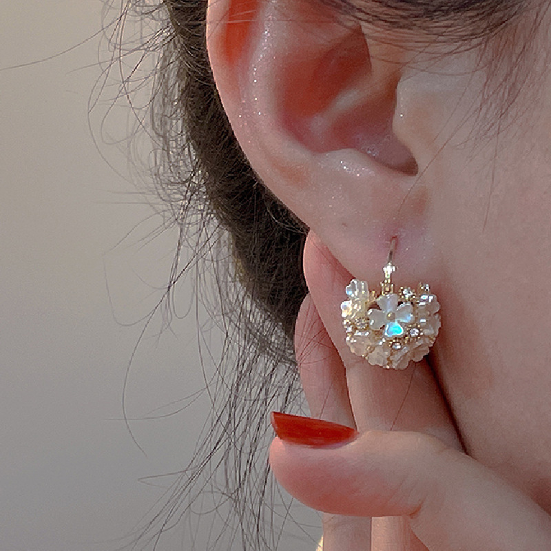 Korean Fashion Shell Flower Ball Earrings For Women Temperament Versatile Dangle Earring Female Wedding Party Jewelry Gift