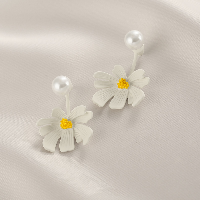 White Flower Women's Dangle Earrings Imitation Pearl Top Blooming Floral Korean Fashion Female Party Ear Accessories