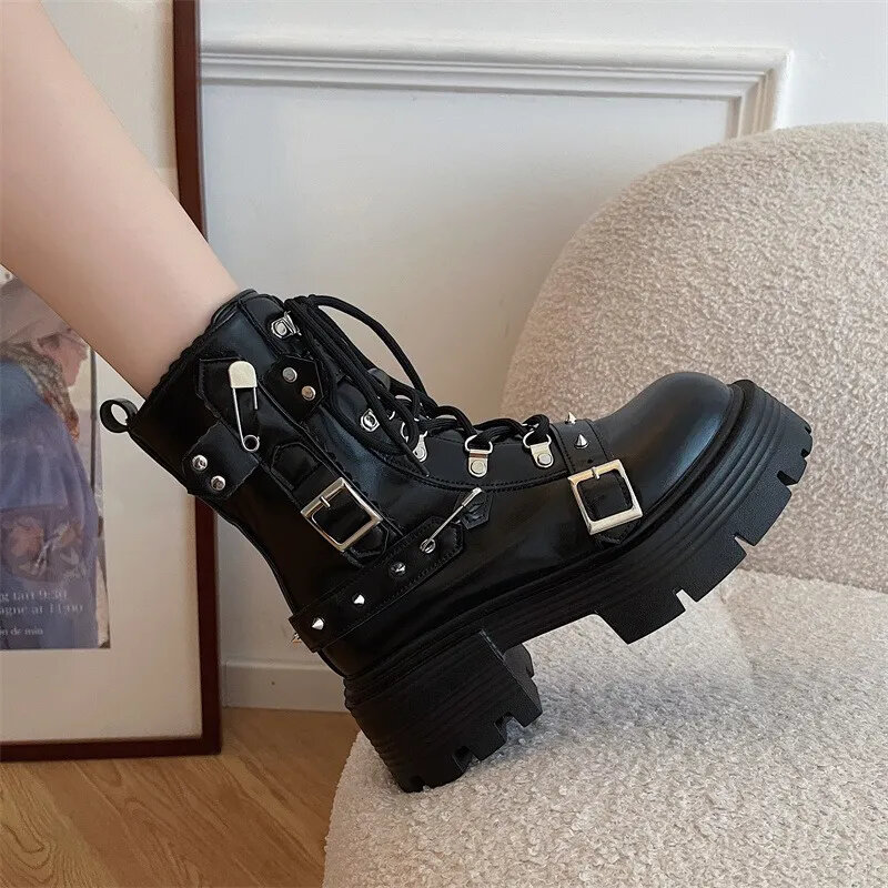 Fashion Women's Biker Boots Patent Leather Breathable Zipper Lolita Platform Boots Winter Retro Gothics Boots