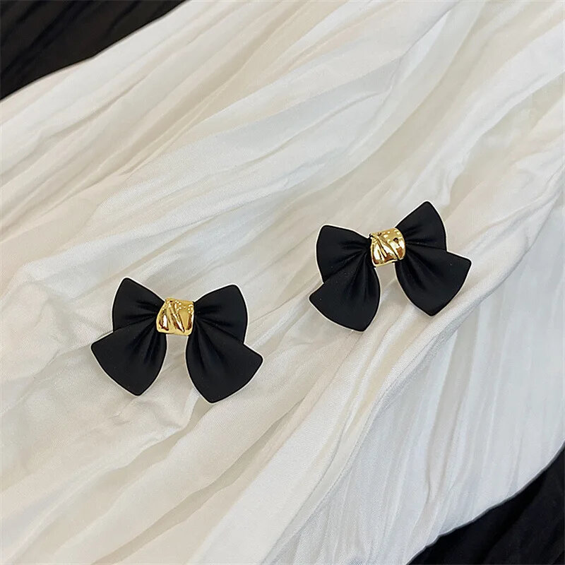 Trendy Bowknot Metal Women Stud Earrings Black Bow Korean Fashion Female Elegant Jewelry