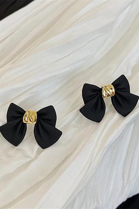 Trendy Bowknot Metal Women Stud Earrings Black Bow Korean Fashion Female Elegant Jewelry